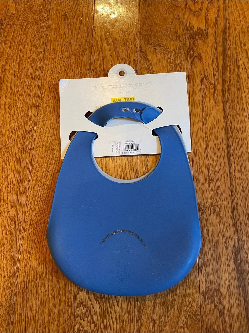 Mini Mat and Silicone Bibs Bundle. Mini Mat Placemat/Plate in one and NWT Bibs